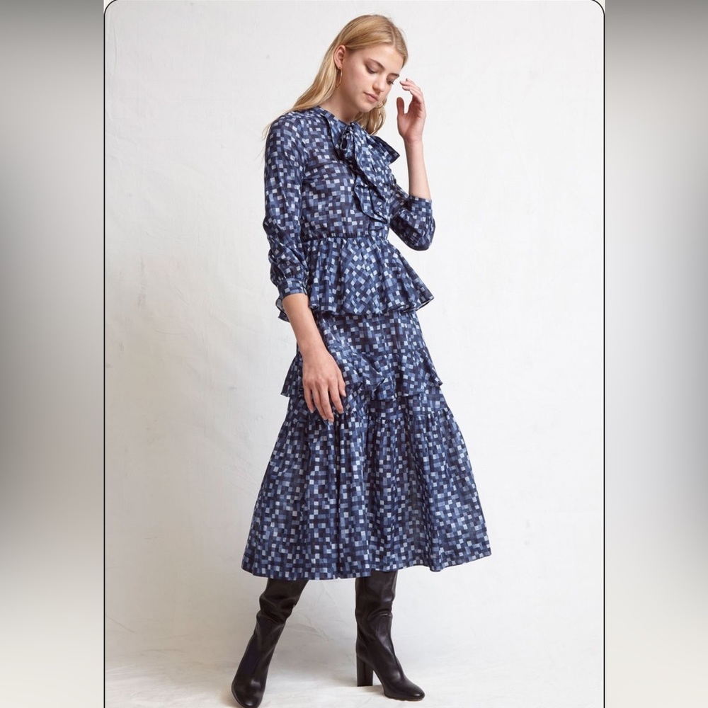 Warm Navy Checkered Long Sleeve Dress
OASIS DRESS - BLUE CHECK Large size 3